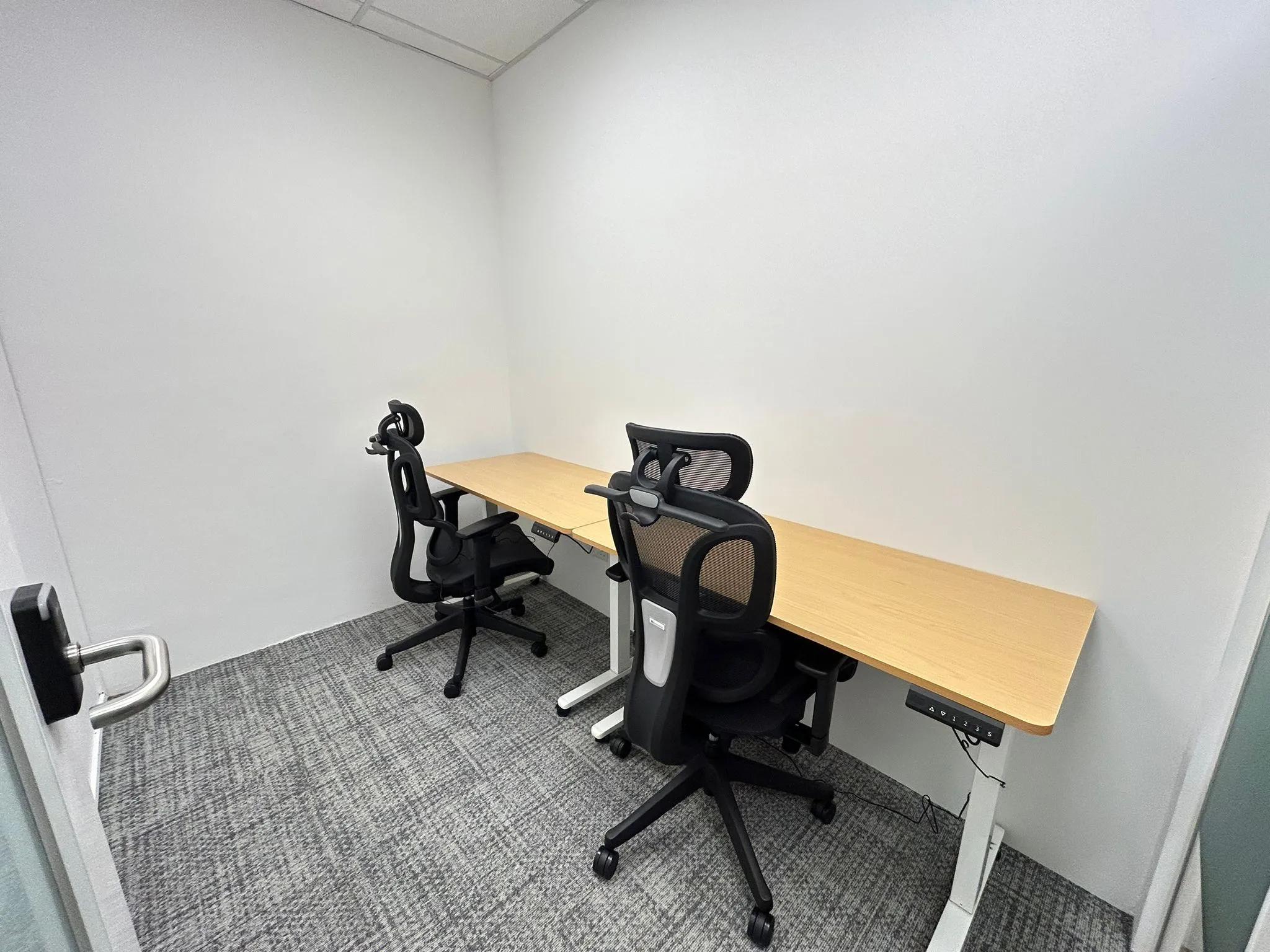 2 Pax Day Office