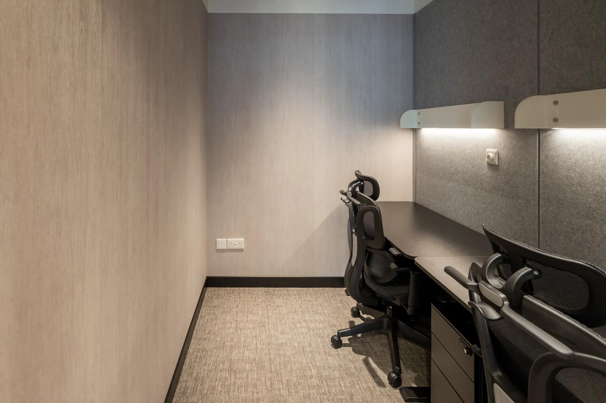 2 Pax Day Office
